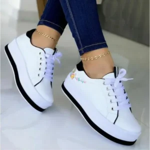 Moonfootprint Women'S Fashion Round Toe Thick Sole Shallow Lace-Up Casual Sneakers